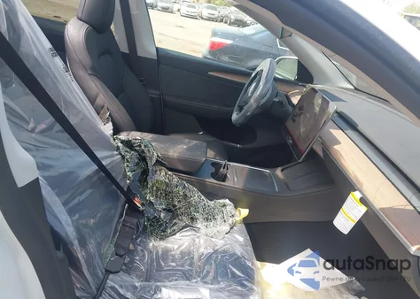 2025 Tesla Model Y Long Range Dual Motor All-Wheel Drive from USA, damaged, VIN 7SAYGDED7SA378872